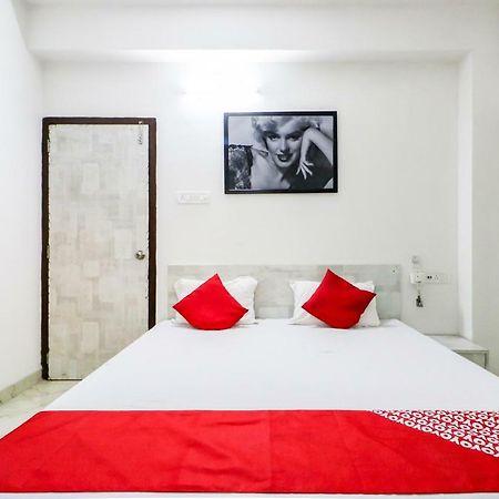 Oyo 30698 Hari Om Guest House Jādabpur Kültér fotó