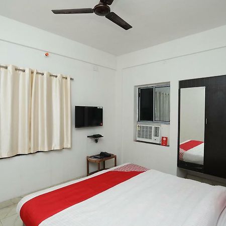 Oyo 30698 Hari Om Guest House Jādabpur Kültér fotó