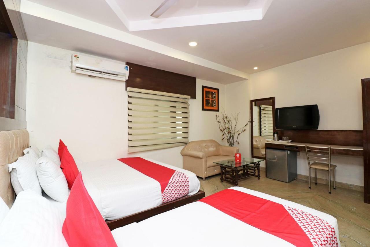 Oyo 30698 Hari Om Guest House Jādabpur Kültér fotó
