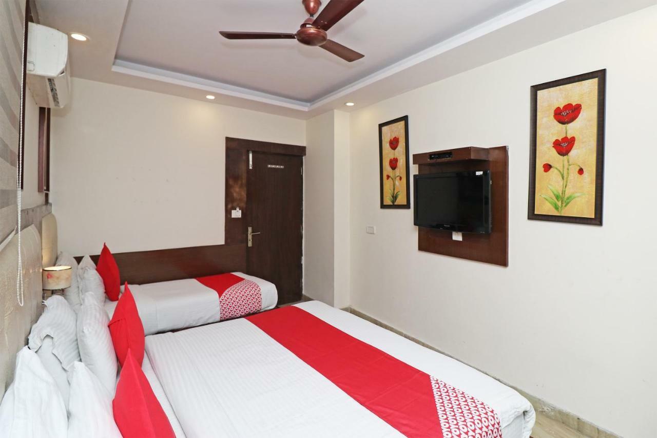 Oyo 30698 Hari Om Guest House Jādabpur Kültér fotó