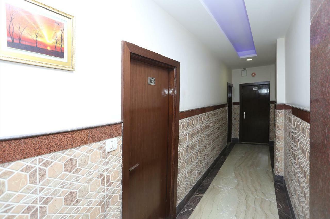 Oyo 30698 Hari Om Guest House Jādabpur Kültér fotó