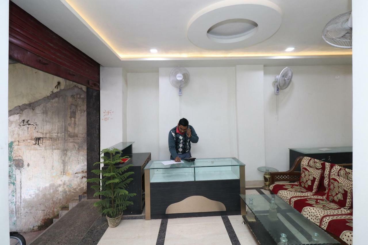 Oyo 30698 Hari Om Guest House Jādabpur Kültér fotó