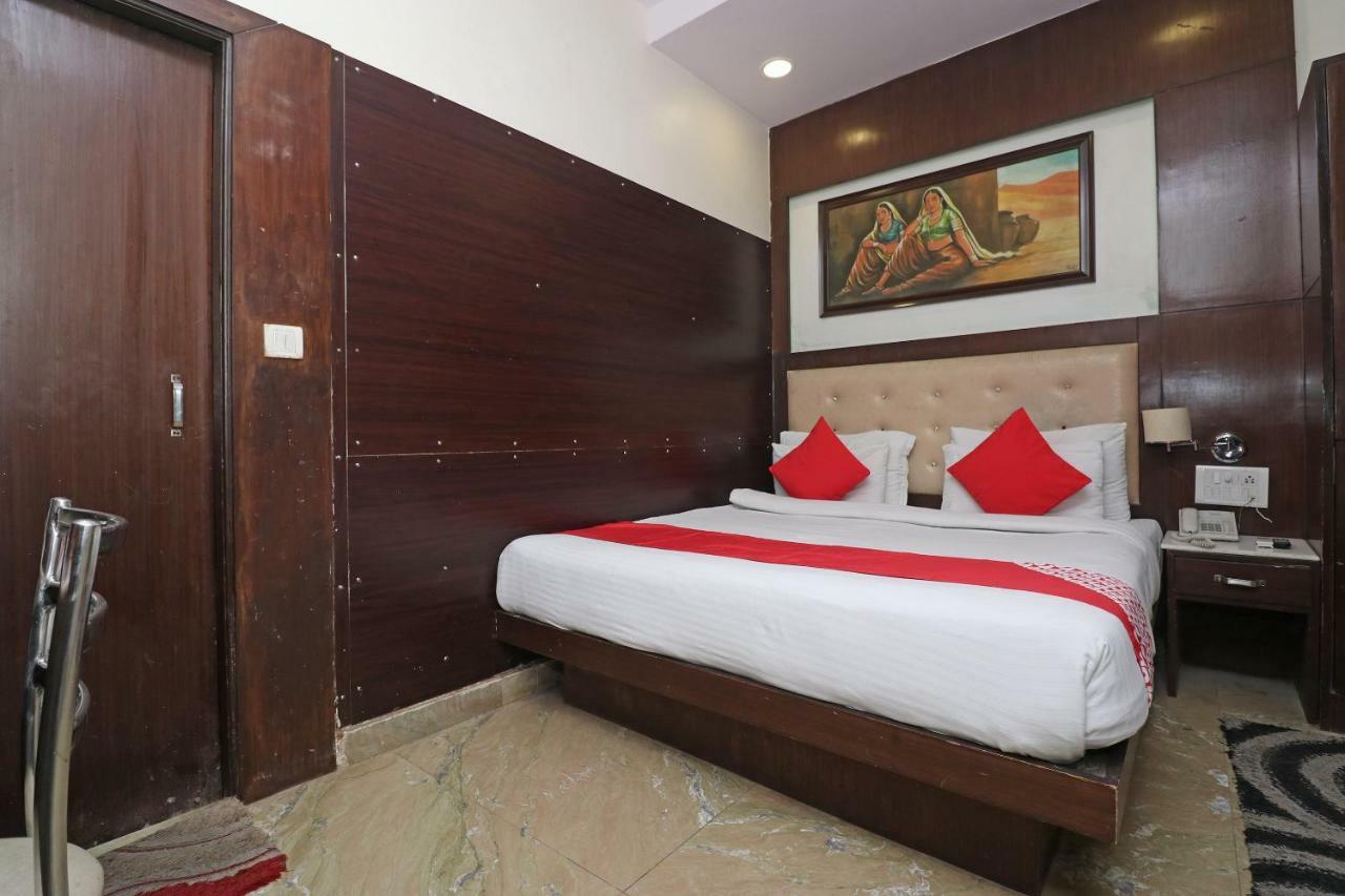 Oyo 30698 Hari Om Guest House Jādabpur Kültér fotó