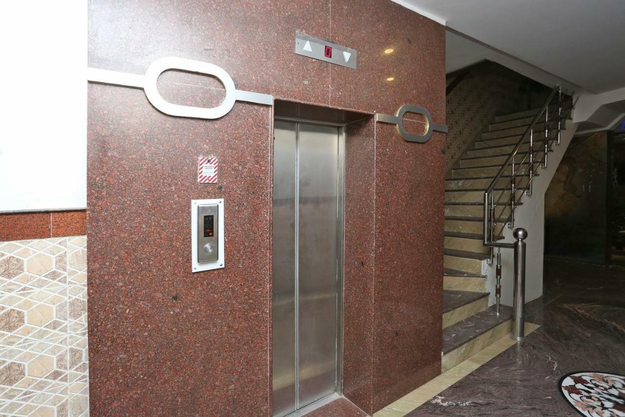 Oyo 30698 Hari Om Guest House Jādabpur Kültér fotó