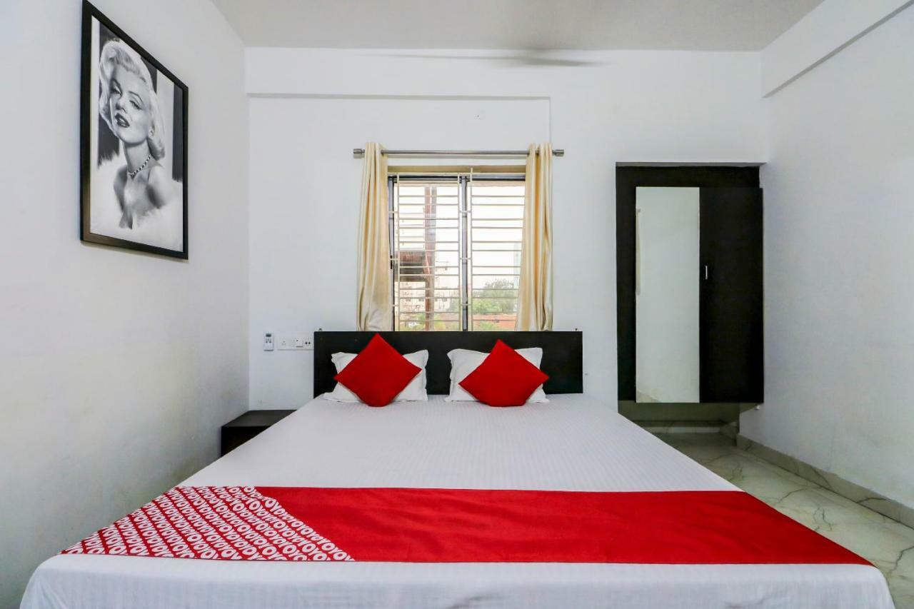 Oyo 30698 Hari Om Guest House Jādabpur Kültér fotó