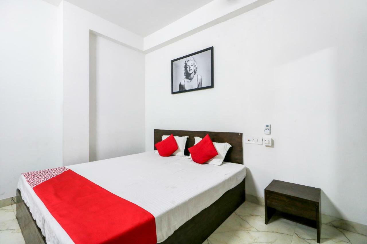 Oyo 30698 Hari Om Guest House Jādabpur Kültér fotó
